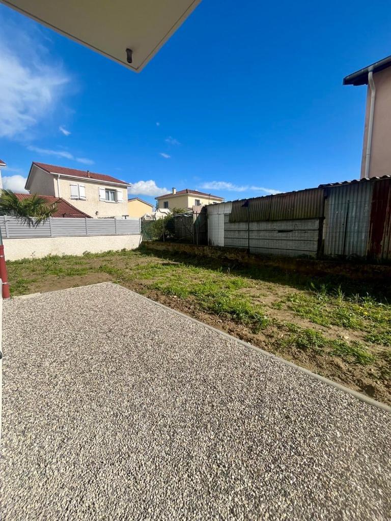 Appartement Neuf Avec Parking A 20 Min De Lyon *