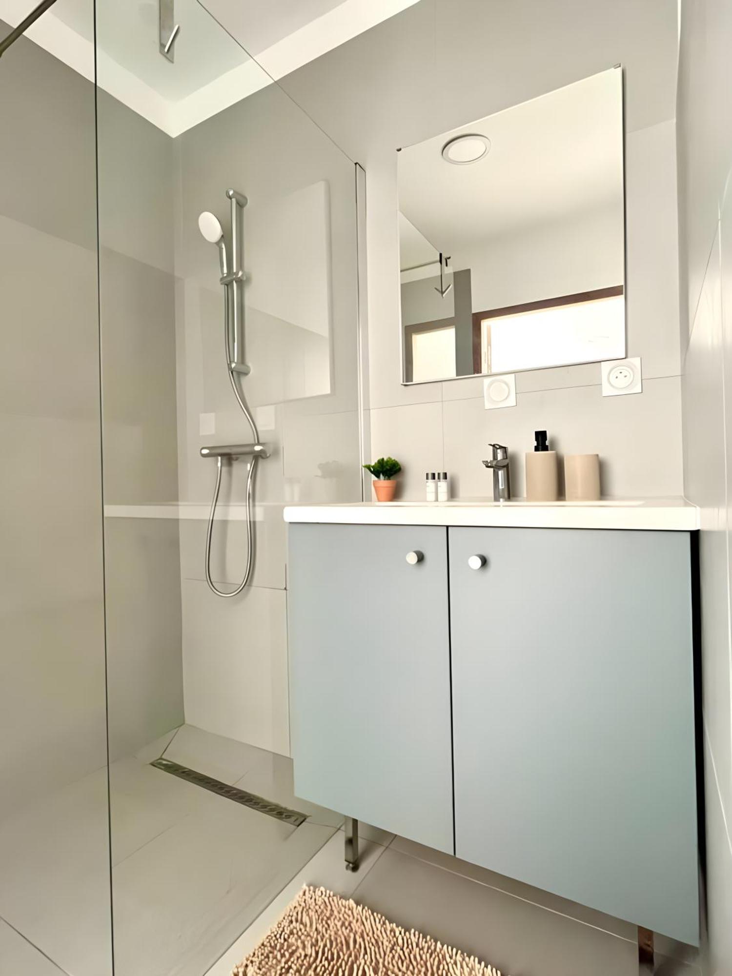 Appartement Neuf Avec Parking A 20 Min De Lyon *